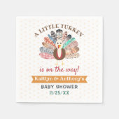 小さな七面鳥が行く途中だ！感謝祭の赤ちゃんシャワー スタンダードカクテルナプキン (正面)