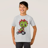 小さな三輪車に乗った幸せな恐竜 Tシャツ (正面フル)