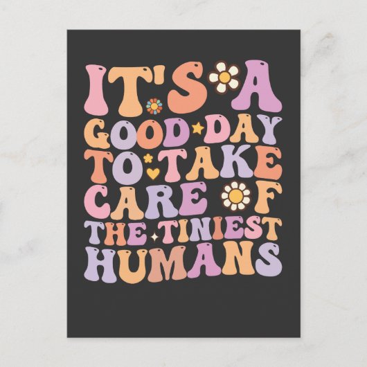 小さな人間の世話をするのに最適な日だ インビテーションポストカード (正面)