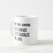 小さな人間を育てるすべての愛 マザーズデーのギフト コーヒーマグカップ (正面左)