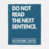 小さな反逆者 フリースブランケット (正面)