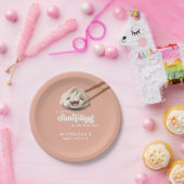 小さな団子が赤ちゃんシャワーの途中にある ペーパープレート (パーティー)