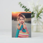 小さな女の子とハンドバストライプのッグ ポストカード (スタンド正面)