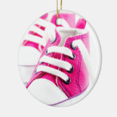 小さな女の子のピンクの靴のスニーカー セラミックオーナメント (左)