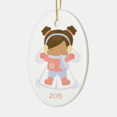 小さな女の子の雪の天使のクリスマスの休日のオーナメント セラミックオーナメント (左)