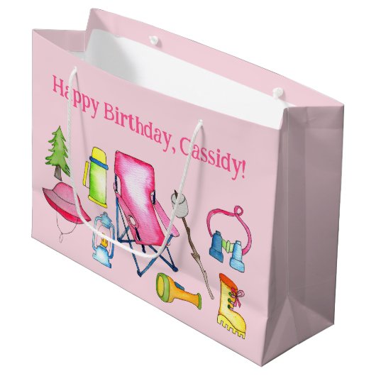 小さな女の子キャンピングをテーマパーソナライズされた ラージペーパーバッグ (正面アングル)