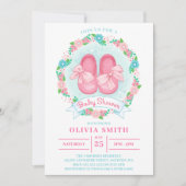 小さな女の子シューズ弓と花の赤ちゃんシャワー 招待状 (正面)