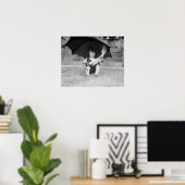 小さな女の子ビーチ1923年。ヴィンテージ写真 ポスター (ホームオフィス)