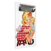 小さな女の子レトロヴィンテージ人形の子供 ミニクリップボード (アングル)