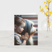 小さな女の子祈とヒゲのあるコリー カード (黄色い花)