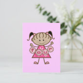 小さな女の子第4回誕生日Tシャツとギフト ポストカード (スタンド正面)