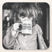 小さな女の子飲用コーヒー スクエアペーパーコースター (正面)