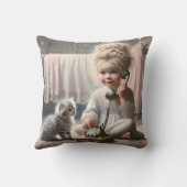 小さな女の子 クッション (裏面)