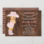 小さな女性のカーボーイがピンク色の赤ちゃんシャワーを持って行く 招待状 (正面/裏面)