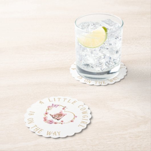 小さな女性のカーボーイが途中の女の子の赤ちゃんシャワー ペーパーコースター (インサイチュ)