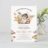 小さな妖精がウッドランドの赤ちゃんシャワーの途中にある 招待状 (スタンド正面)