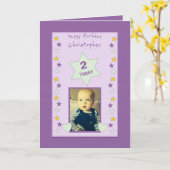 小さな子供へ男の子の紫の誕生日の写真の挨拶 カード (黄色い花)
