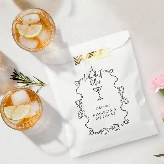 小さな少し古い黒の波状の誕生日縁どパーティー フェイバーバッグ