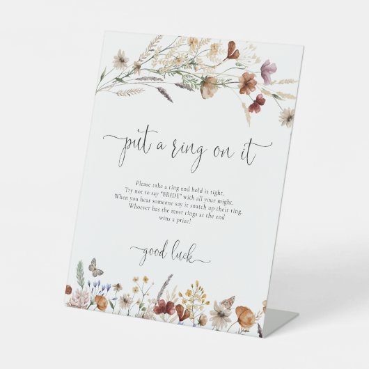 小さな山花がリングや輪を書いた 台座サイン (正面)