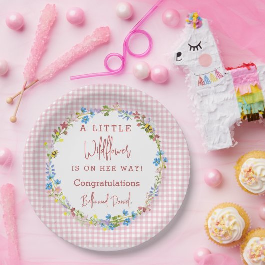 小さな山花が赤ちゃんシャワーの途中にある ペーパープレート (パーティー)