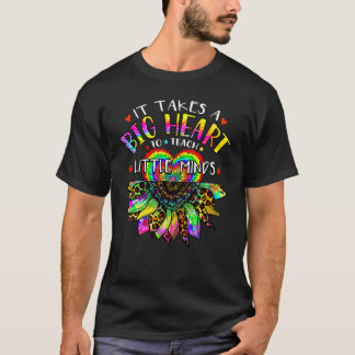 小さな心に教えるには大きな心が必要 教員 Tシャツ