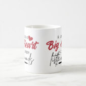 小さな心の形成には大きなハートを必要とする先生 コーヒーマグカップ (中央)