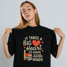 小さな心を形作るには大きなハートが必要