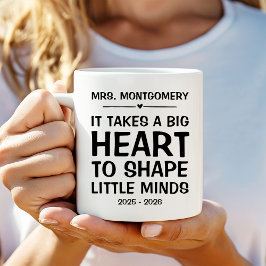 小さな心を形成するには大きなハートが必要である コーヒーマグカップ