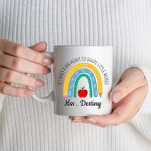 小さな心を形成するには大きなハートを必要とする先生 コーヒーマグカップ