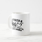小さな心を形成するには救済ABigハートが必要 コーヒーマグカップ (正面左)