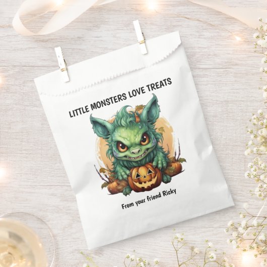小さな怪物の緑の生き物ハロウィン フェイバーバッグ (クリップ留めされた状態)