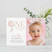 小さな恋しく思ONEderful女の子1stバースデーフォト 招待状 (スタンド正面)