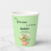 小さな恐竜が赤ちゃんのシャワーを途中にある 紙コップ (正面)