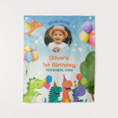 小さな恐竜の1歳の誕生日 タペストリー (正面)