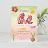 小さな愛のバグが赤ちゃんのシャワーの途中にある 招待状 (スタンド正面)
