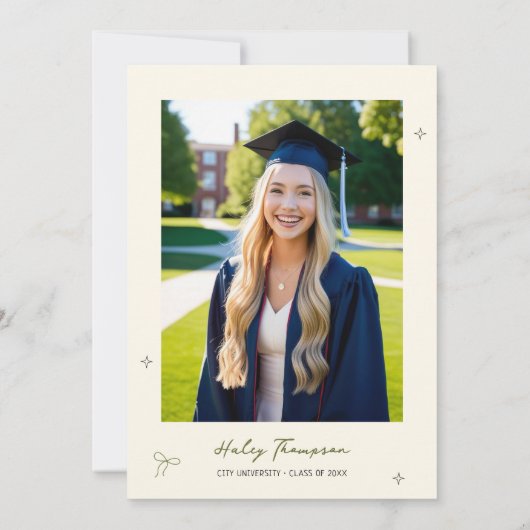 小さな手で頭が切れる予測できな卒業を描く 招待状 (裏面)