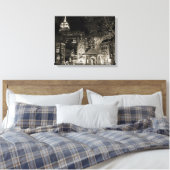小さな教会の大都市のストレッチされたキャンバス印刷 キャンバスプリント (インサイチュ (寝室))
