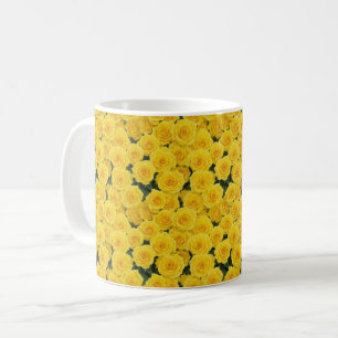小さな明るい黄色のバラ コーヒーマグカップ