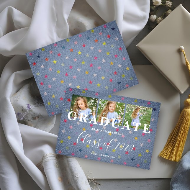 小さな星が卒業前に3枚の写真を織る (Fun Pre-K Graduation Invitation Cards with Blue Textile Texture and Little Stars with 3-Photo.)
