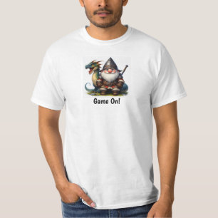 小さな格言の戦士がドラゴンでポーズをとること Tシャツ