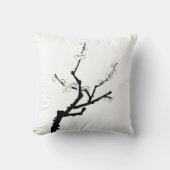 小さな梅の花 – 枕 (正面)