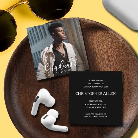 小さな正方形の写真の卒業式への招待 エンクロージャーカード