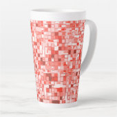 小さな正方形の重なり、サンゴのトーンまたは赤 カフェラテマグ (右アングル)