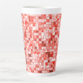 小さな正方形の重なり、サンゴのトーンまたは赤 カフェラテマグ (正面)