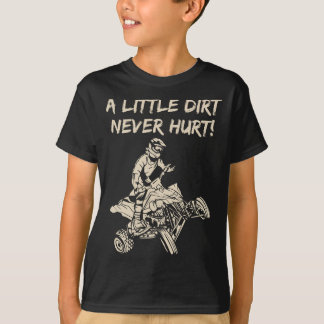 小さな汚れはクワッドATVを傷つけることがない Tシャツ