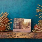 小さな湖のある公園の夕日霜の降りた フォトプラーク (側面)