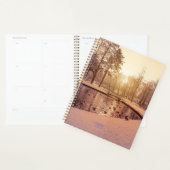 小さな湖のある公園の夕日霜の降りた プランナー手帳 (ディスプレー)