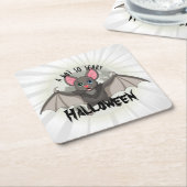 小さな漫画のこうもりとAそれほど怖くないハロウィーン スクエアペーパーコースター (アングル)