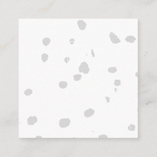 小さな点をたくさん持つ白い背景 予約カード (裏面)