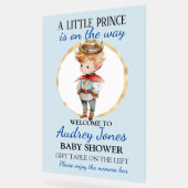 小さな王子が赤ちゃんをシャワーで浴びようとしている アクリルサイン (傾斜)